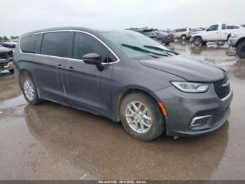  Salvage Chrysler Pacifica