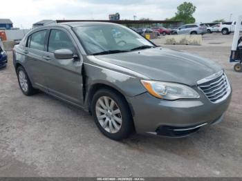  Salvage Chrysler 200