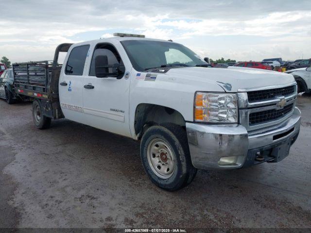  Salvage Chevrolet Silverado 2500
