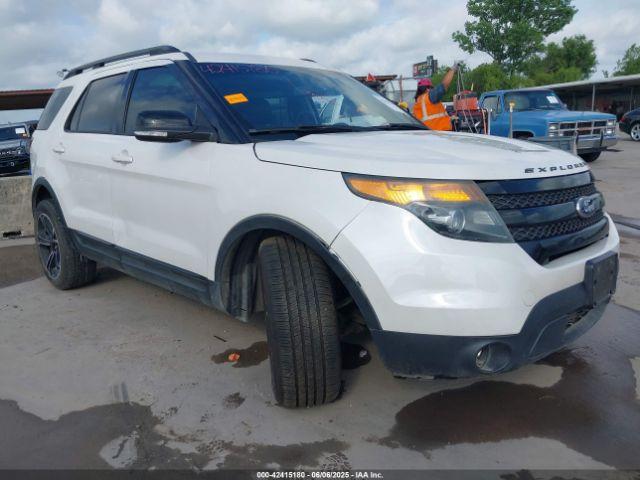  Salvage Ford Explorer