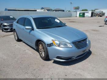  Salvage Chrysler 200