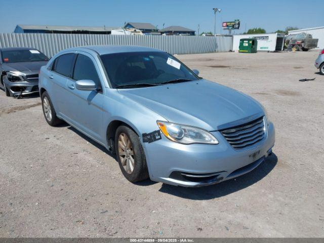 Salvage Chrysler 200