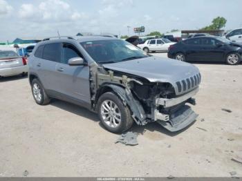  Salvage Jeep Cherokee