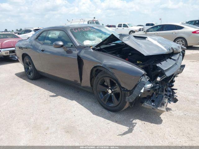  Salvage Dodge Challenger