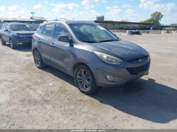  Salvage Hyundai TUCSON
