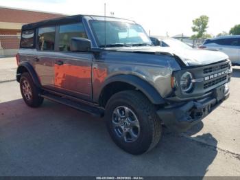  Salvage Ford Bronco