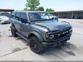  Salvage Ford Bronco