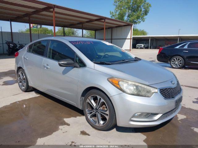  Salvage Kia Forte