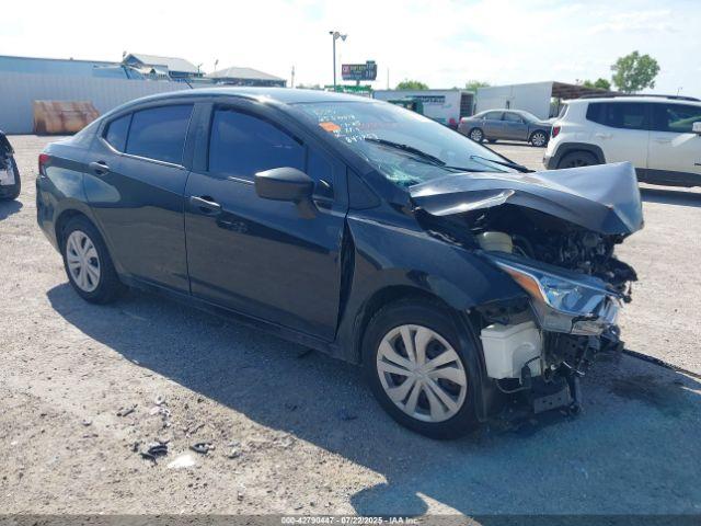  Salvage Nissan Versa