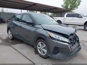  Salvage Nissan Kicks