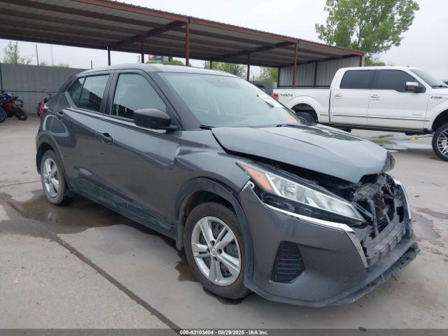  Salvage Nissan Kicks