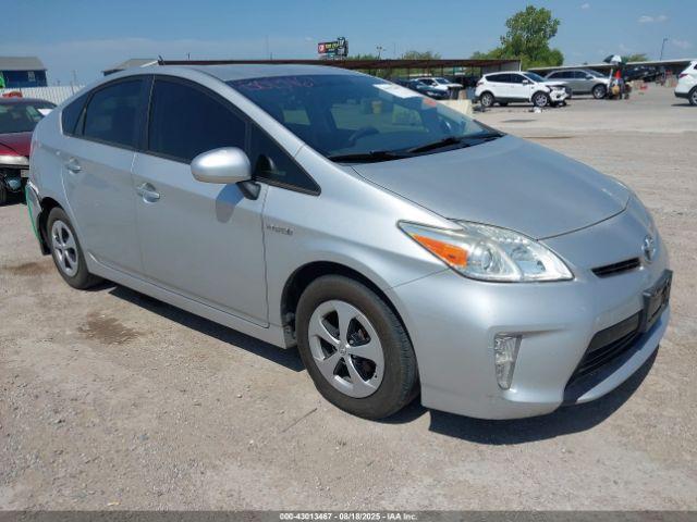  Salvage Toyota Prius