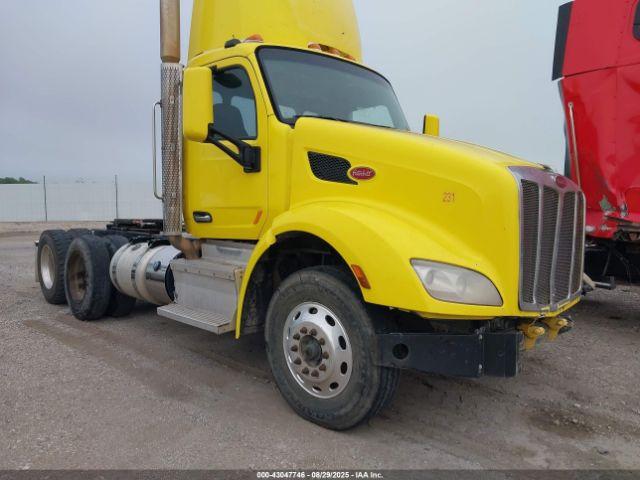  Salvage Peterbilt 579