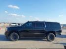GMC Yukon Denali Image 3