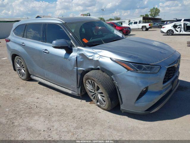  Salvage Toyota Highlander