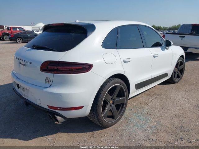 Porsche Macan Gts Image 14