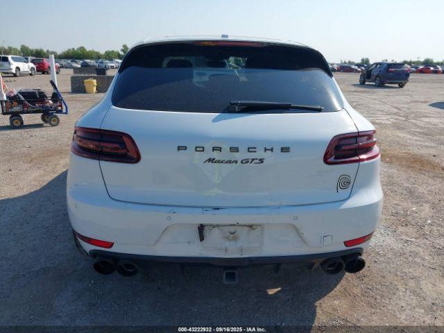 Porsche Macan Gts Image 10