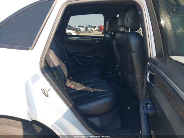 Porsche Macan Gts Image 5