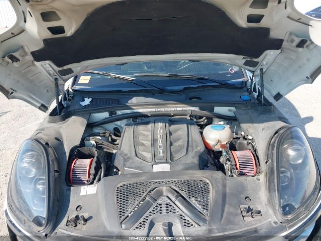 Porsche Macan Gts Image 9