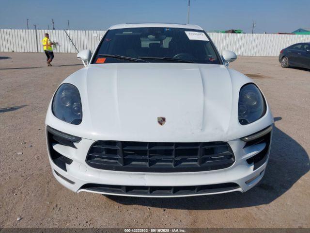 Porsche Macan Gts Image 8