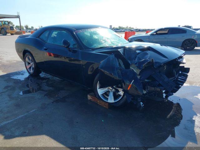  Salvage Dodge Challenger