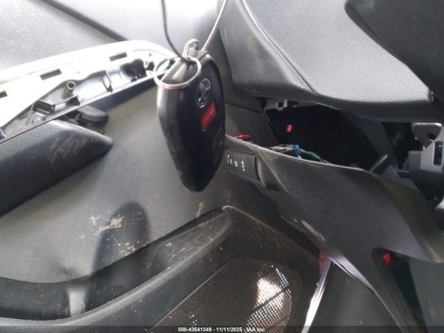 Toyota Corolla Se Image 11