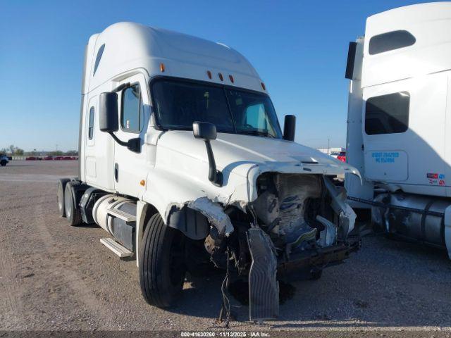  Salvage Freightliner Cascadia 125