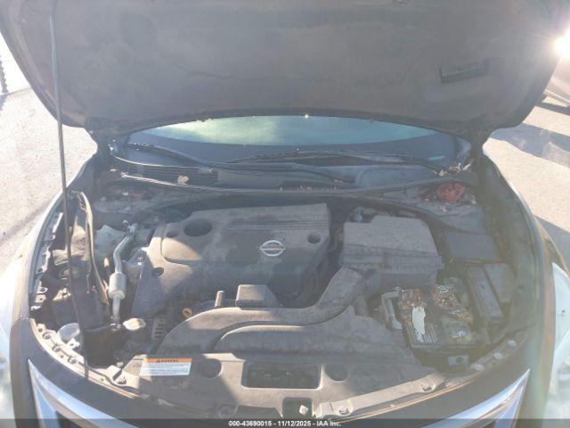 Nissan Altima 2.5 Sv Image 6