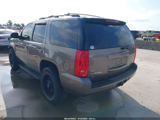 GMC Yukon Sle Image 16
