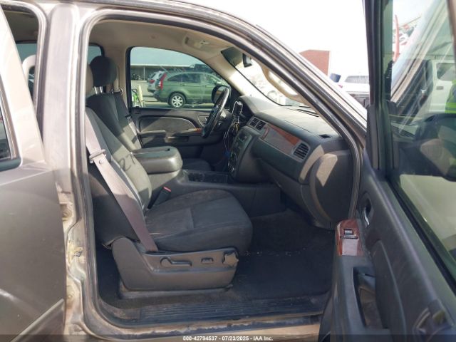 GMC Yukon Sle Image 2