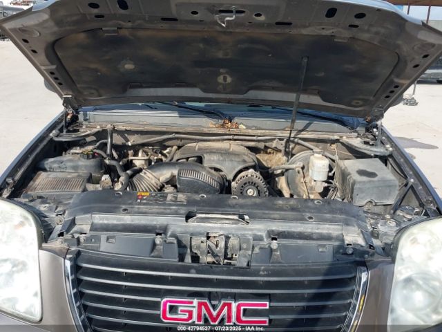 GMC Yukon Sle Image 14