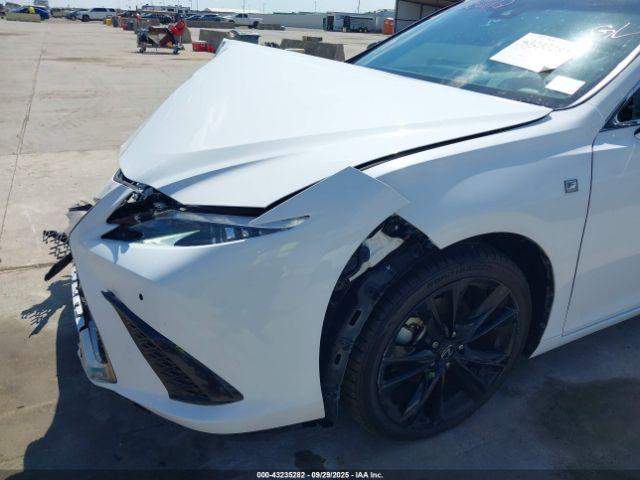 Lexus Es F Sport Image 2