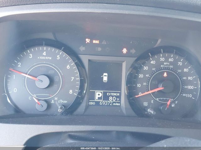 Toyota Sienna Le 8 Passenger Image 10