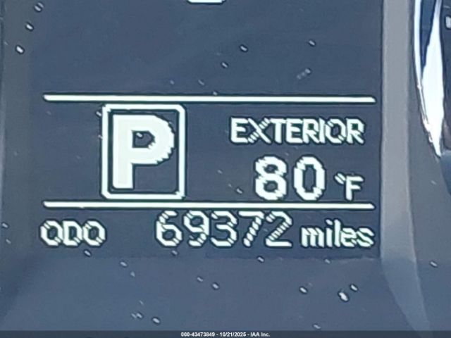 Toyota Sienna Le 8 Passenger Image 18