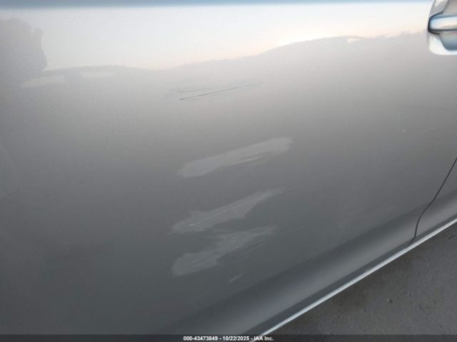 Toyota Sienna Le 8 Passenger Image 14