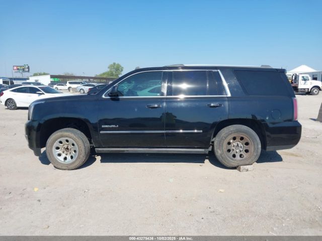 GMC Yukon Denali Image 9