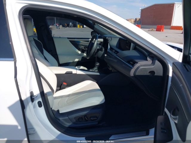 Lexus Es F Sport Image 9