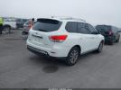 Nissan Pathfinder Image 2