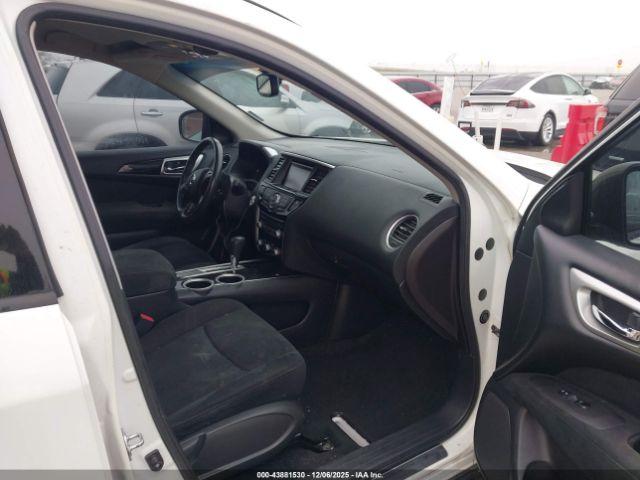 Nissan Pathfinder Image 8