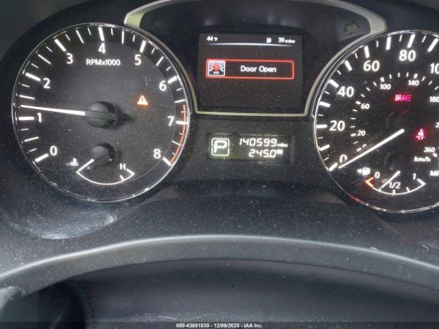 Nissan Pathfinder Image 6