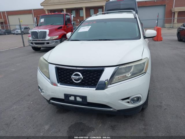 Nissan Pathfinder Image 13