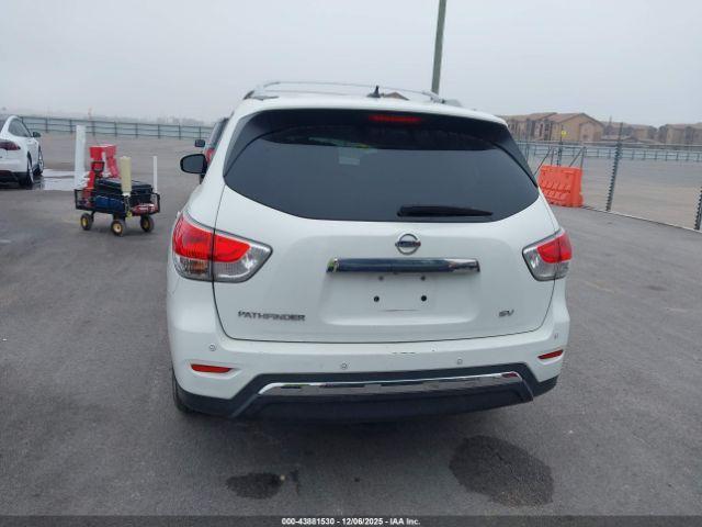 Nissan Pathfinder Image 15