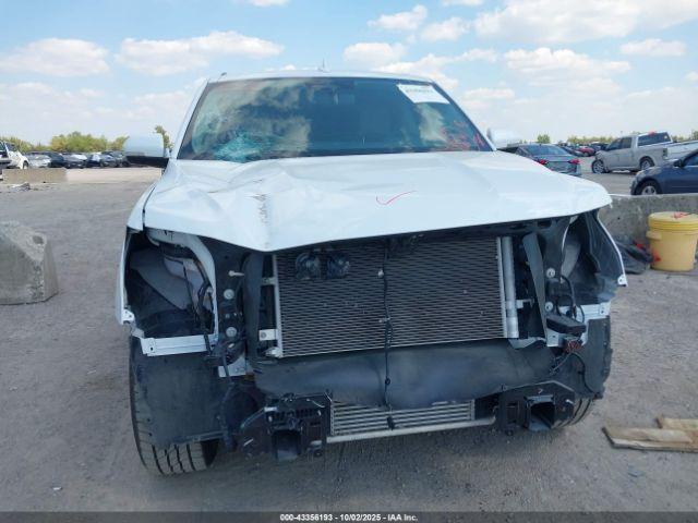 Ford Expedition Xlt Image 16