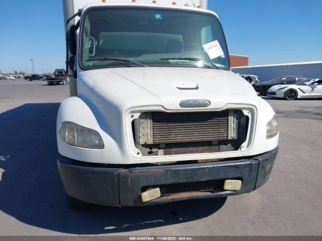 Freightliner M2 106 Medium Duty Image 7