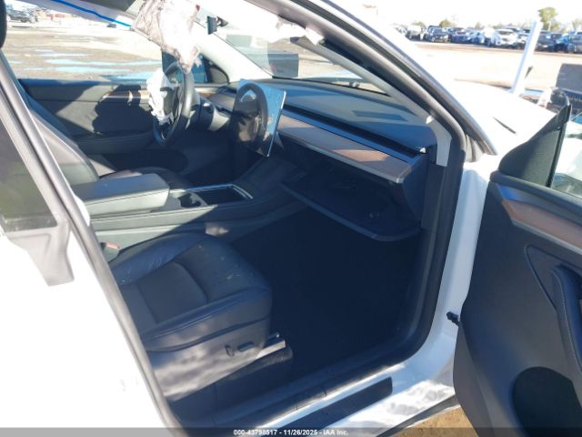 Tesla Model Y Rwd Image 11