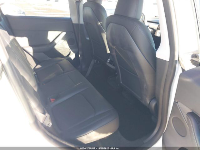 Tesla Model Y Rwd Image 15