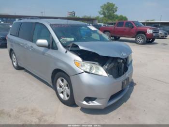  Salvage Toyota Sienna
