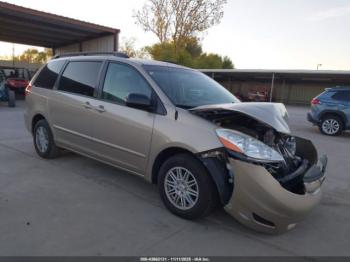  Salvage Toyota Sienna