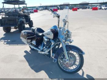  Salvage Harley-Davidson Flhr