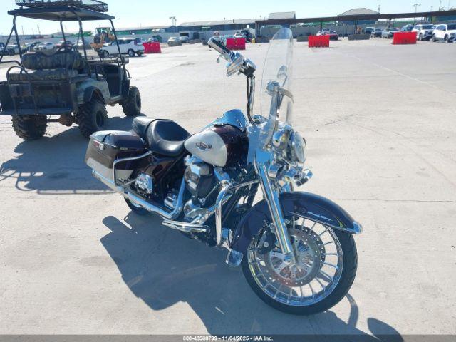  Salvage Harley-Davidson Flhr